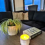 Апартаменты Modern Fjord View