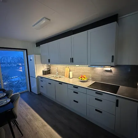 Modern Fjord View Apartment Tromso